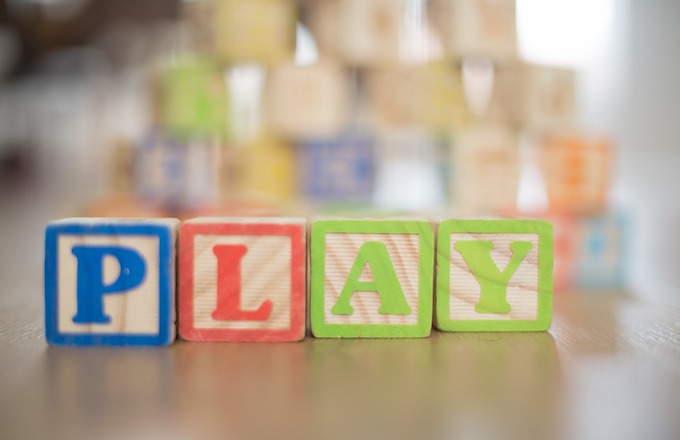 Letter blocks spell out the word "play", which has 3 phonemes. This activity supports phonemic awareness and phonics development.